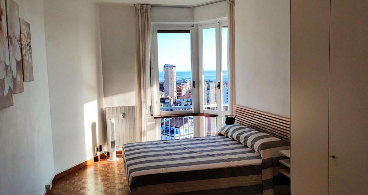 Super Vista Al Grattacielo Di Lavagna 아파트 외부 사진